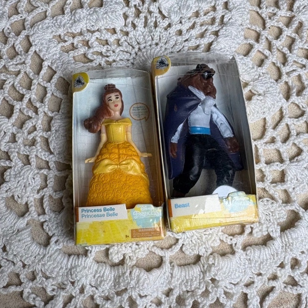 Zuru Mini Brands Disney Beauty and Beast Princess Belle Figures Miniatures